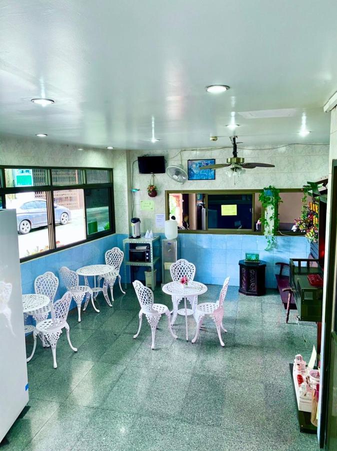 Station Hotel Trang Exterior foto