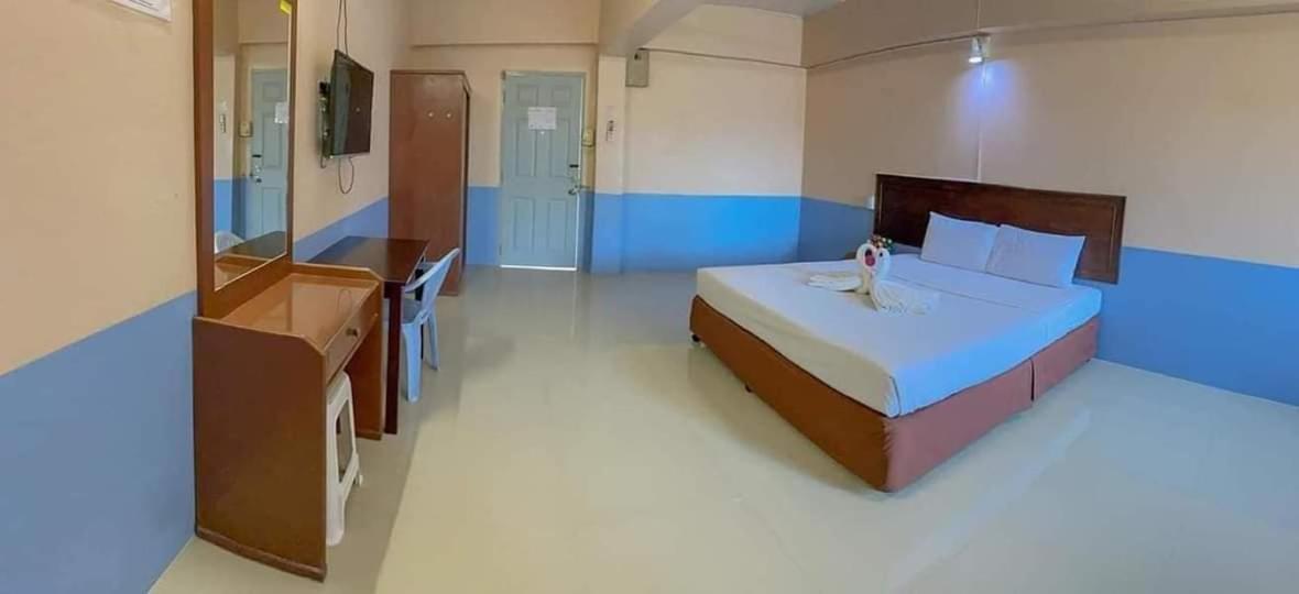 Station Hotel Trang Exterior foto
